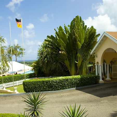 Cardiff Hotel And Spa Runaway Bay Kültér fotó